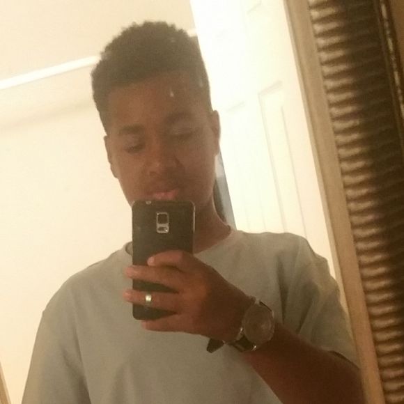 Meet your Posher, Codia - Picture 1 of 1